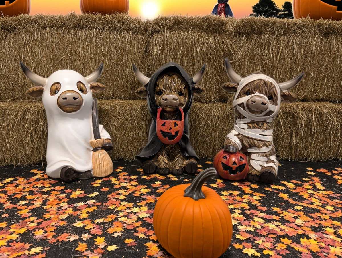 Costumed Halloween Highland Cow 5" Sitters